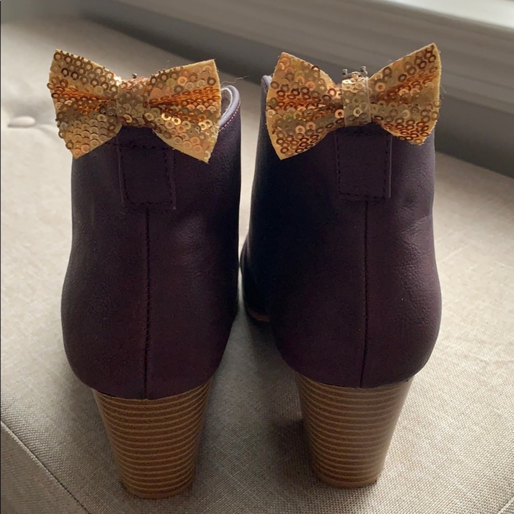 Gold Shoe Bows